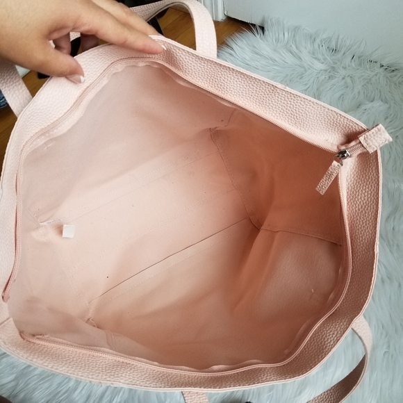 Bath & Body Works Pink Blush Metalic Tote Bag.... - Picture 13 of 16